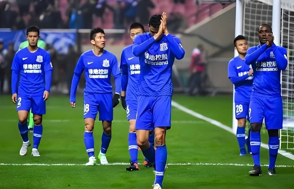 太狠了！今晨上海申花调整名单以备西甲布莱顿集结日官宣签约，里程碑夜斯图加特绝杀压哨的简单介绍